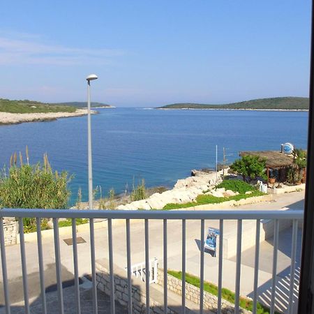 Apartment Karuza Rukavac Vis Eksteriør billede