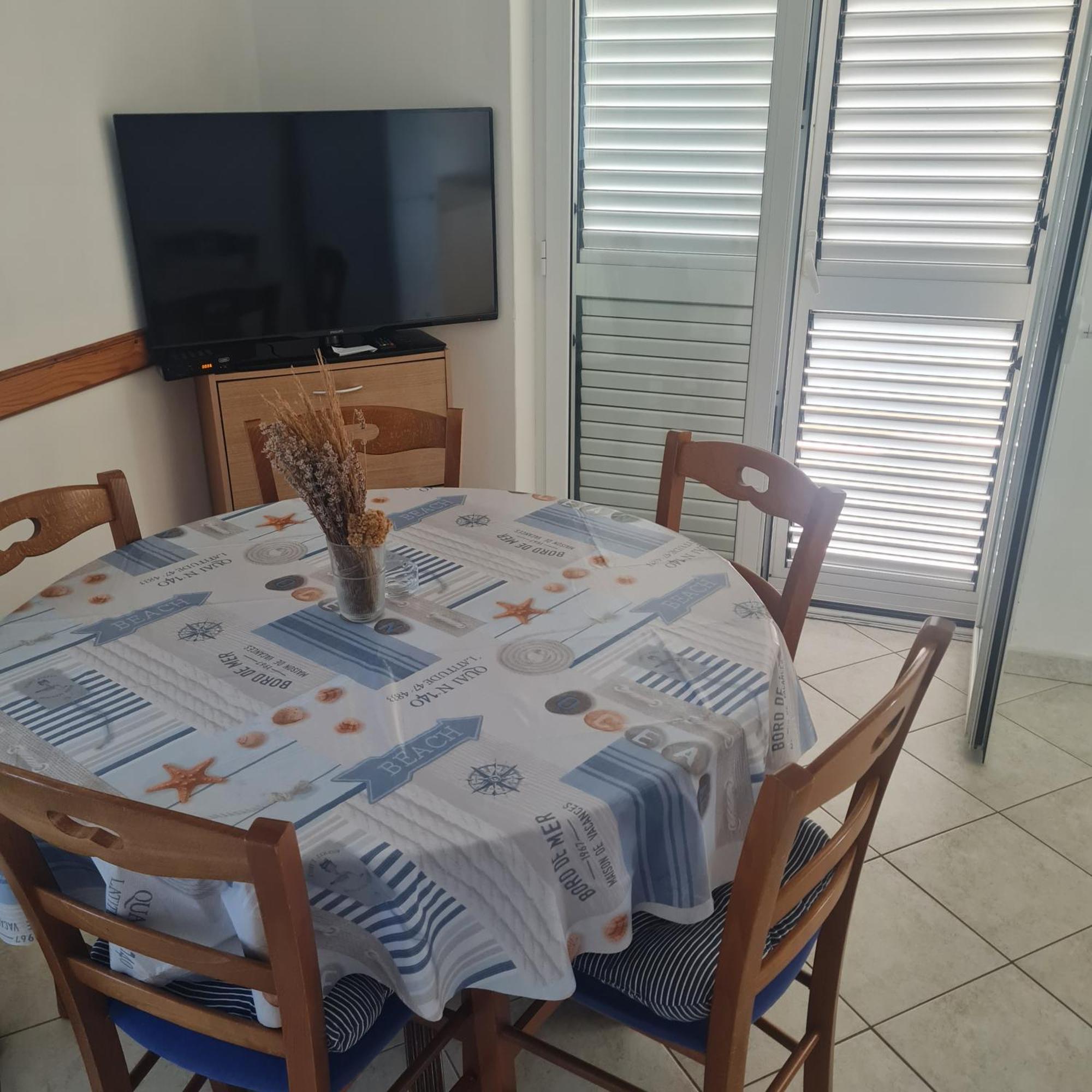 Apartment Karuza Rukavac Vis Værelse billede