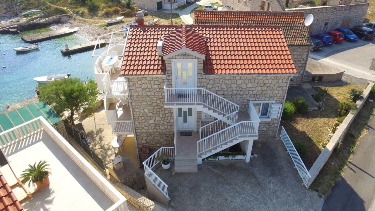 Apartment Karuza Rukavac Vis Eksteriør billede