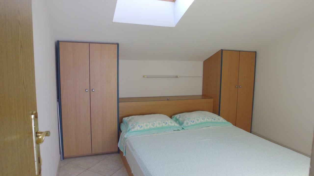 Apartment Karuza Rukavac Vis Eksteriør billede